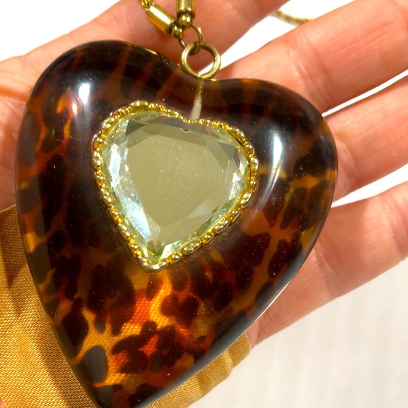 Rare retired X-Large lucite Leopard 🐆 heart ❤️ - Picture 8 of 9
